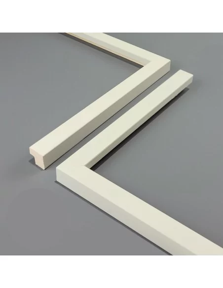 MOLDURA TACO LISO DIENTE ALTO. 20x20mm. BLANCO CENIZA