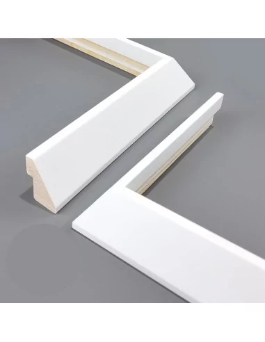 MOLDURA SEMI PIRAMIDE GALERIA. 31x47mm.BLANCO MATE MOLDURA SEMI PIRAMIDE GALERIA. 31x47mm.BLANCO MATE