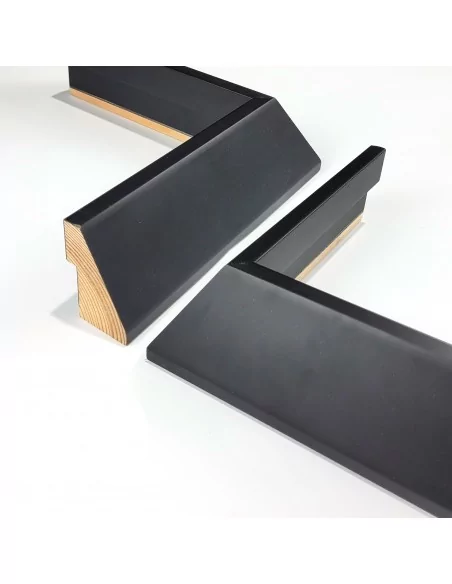 MOLDURA SEMI PIRAMIDE GALERIA. 45x70mm.NEGRO MATE MOLDURA SEMI PIRAMIDE GALERIA. 45x70mm.NEGRO MATE